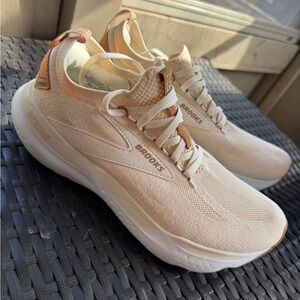 Brooks Gylerin 21 Stealthfit